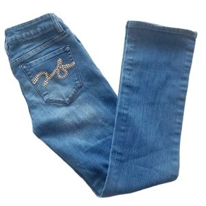 Straight leg mid rise jeans